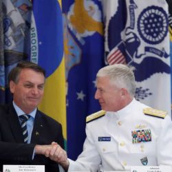 Brasil assina acordo militar com EUA